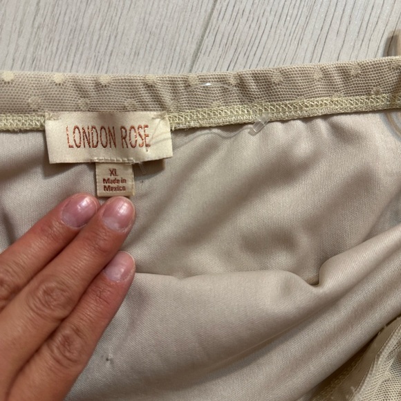 New London rose polka dot mesh skirt - Picture 4 of 4